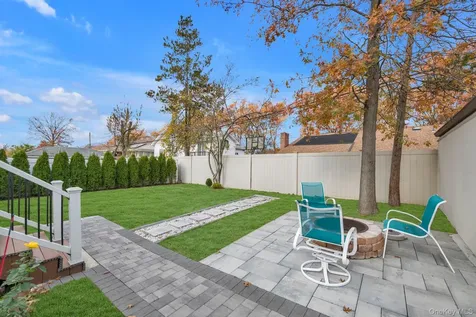 22469 76th Road Bayside NY 11364