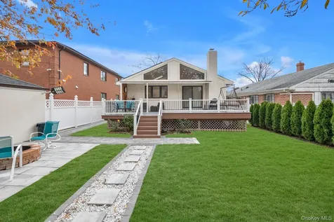 22469 76th Road Bayside NY 11364