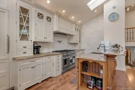 22469 76th Road Bayside NY 11364