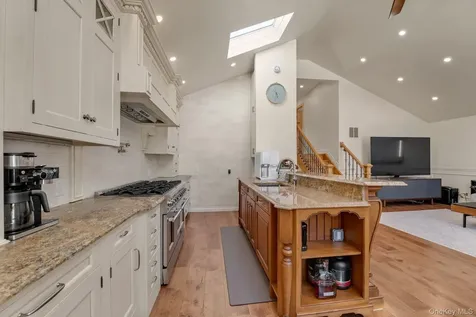 22469 76th Road Bayside NY 11364