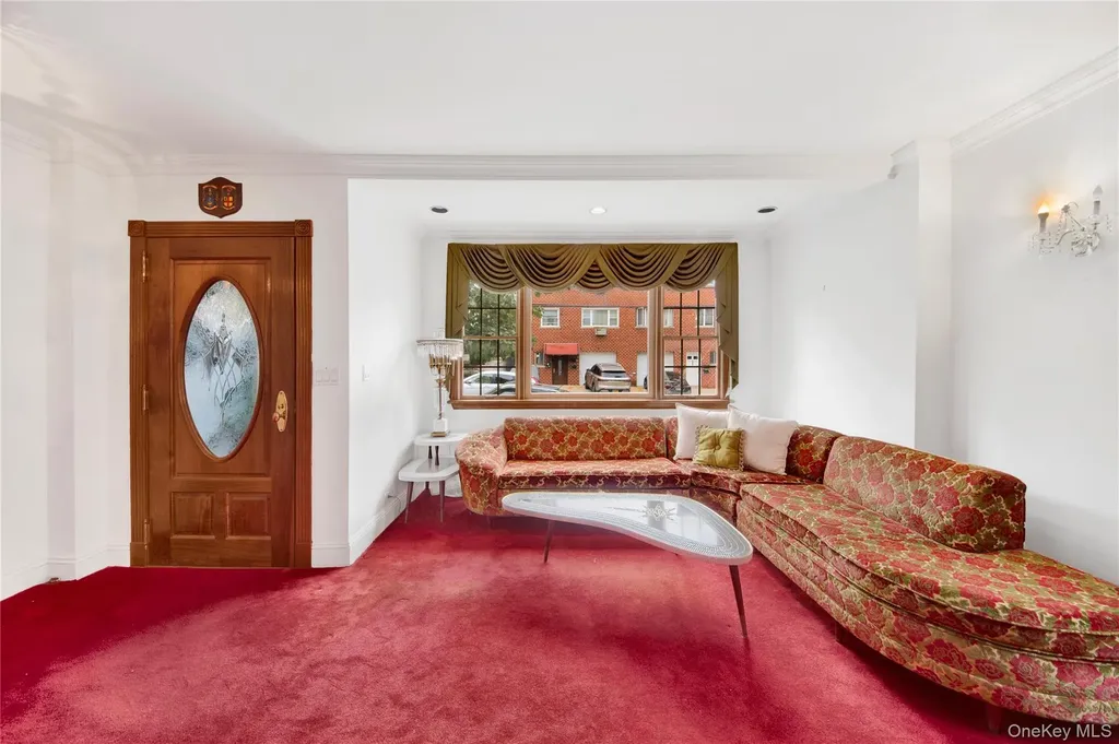 242 E 237th Street Bronx NY 10470