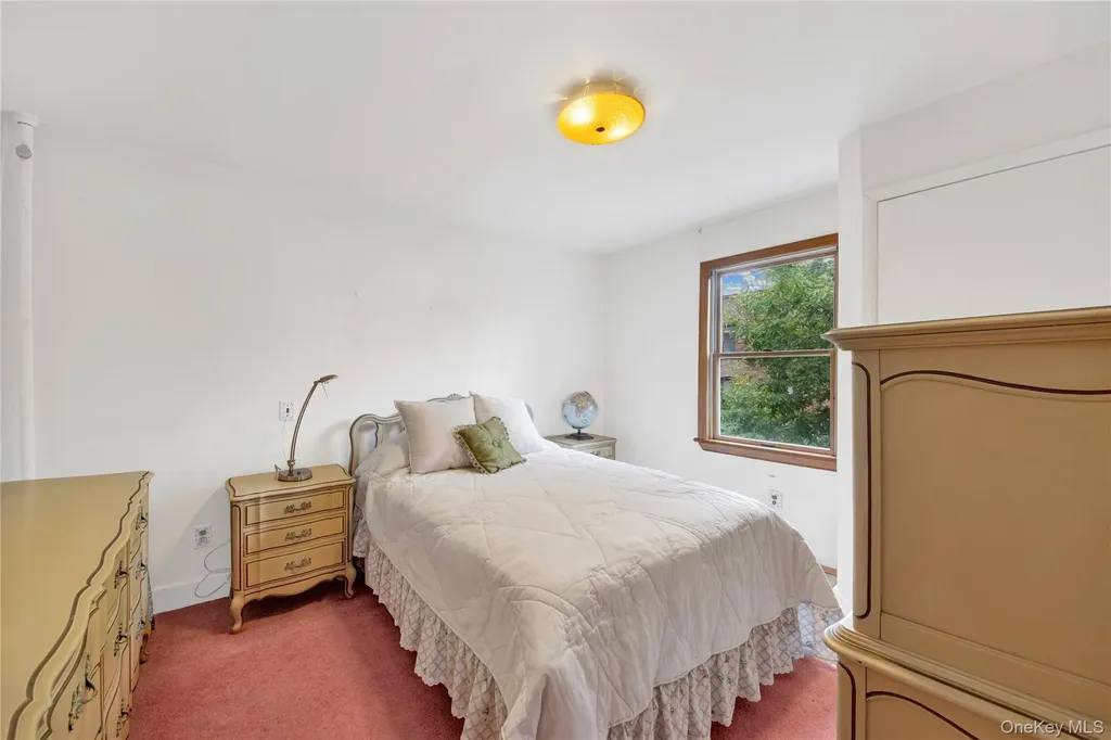 242 E 237th Street Bronx NY 10470