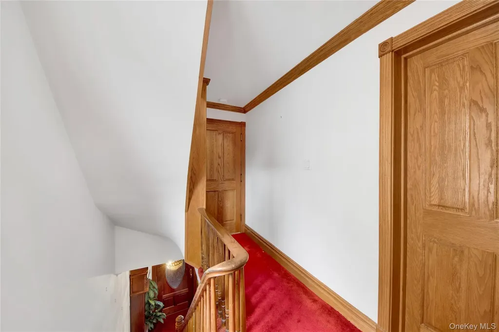 242 E 237th Street Bronx NY 10470