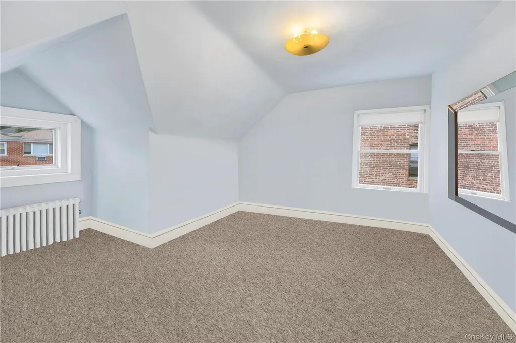 242 E 237th Street Bronx NY 10470