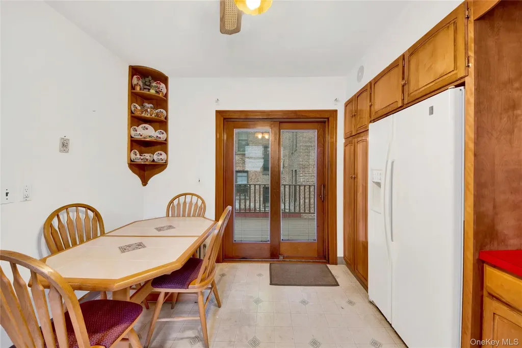 242 E 237th Street Bronx NY 10470