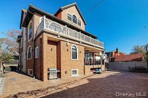 69-36 Dartmouth Street Forest Hills NY 11375