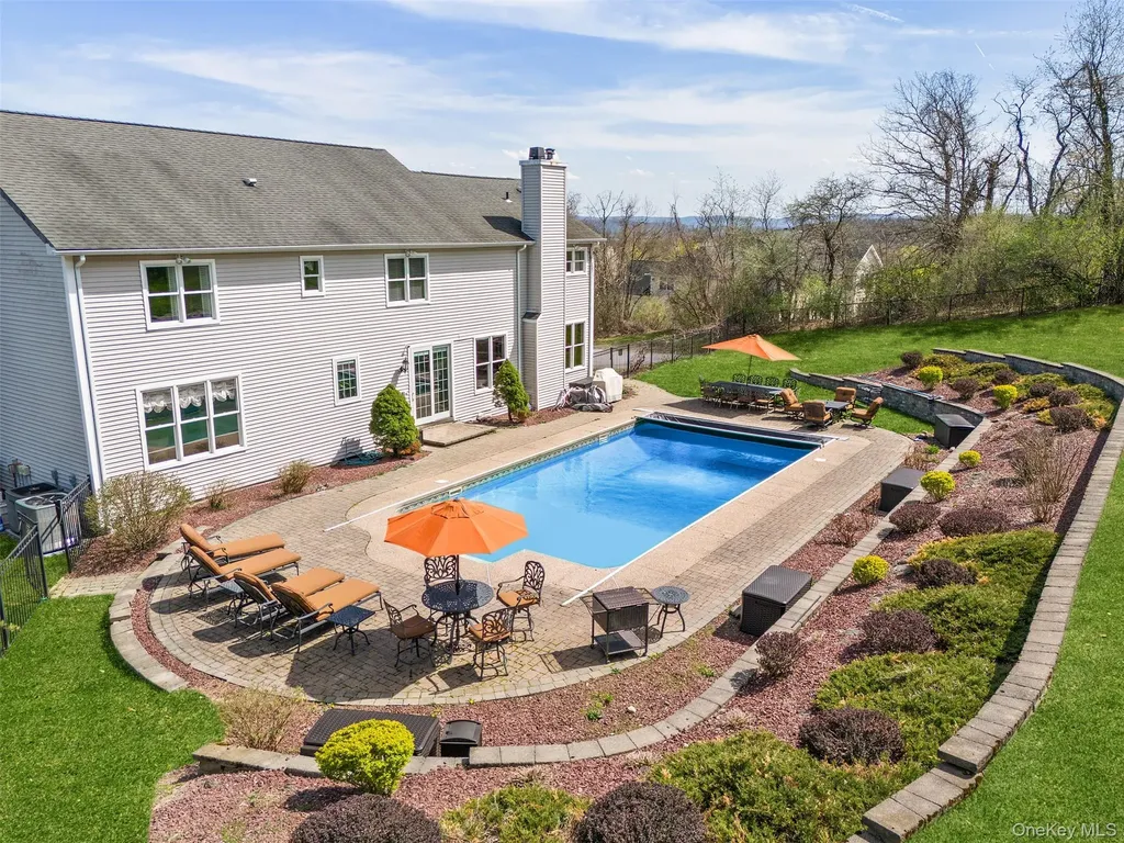79 Victor Drive Poughkeepsie NY 12603