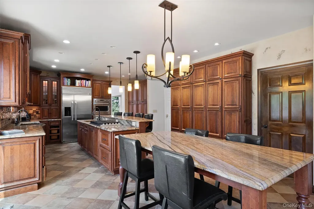 79 Victor Drive Poughkeepsie NY 12603