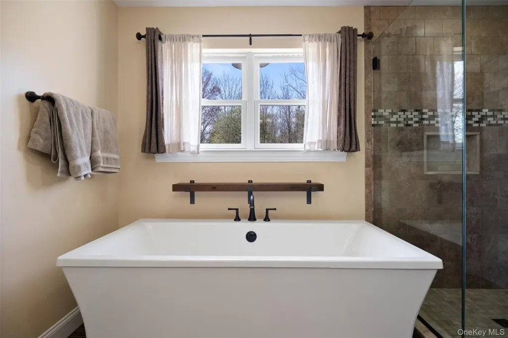 79 Victor Drive Poughkeepsie NY 12603