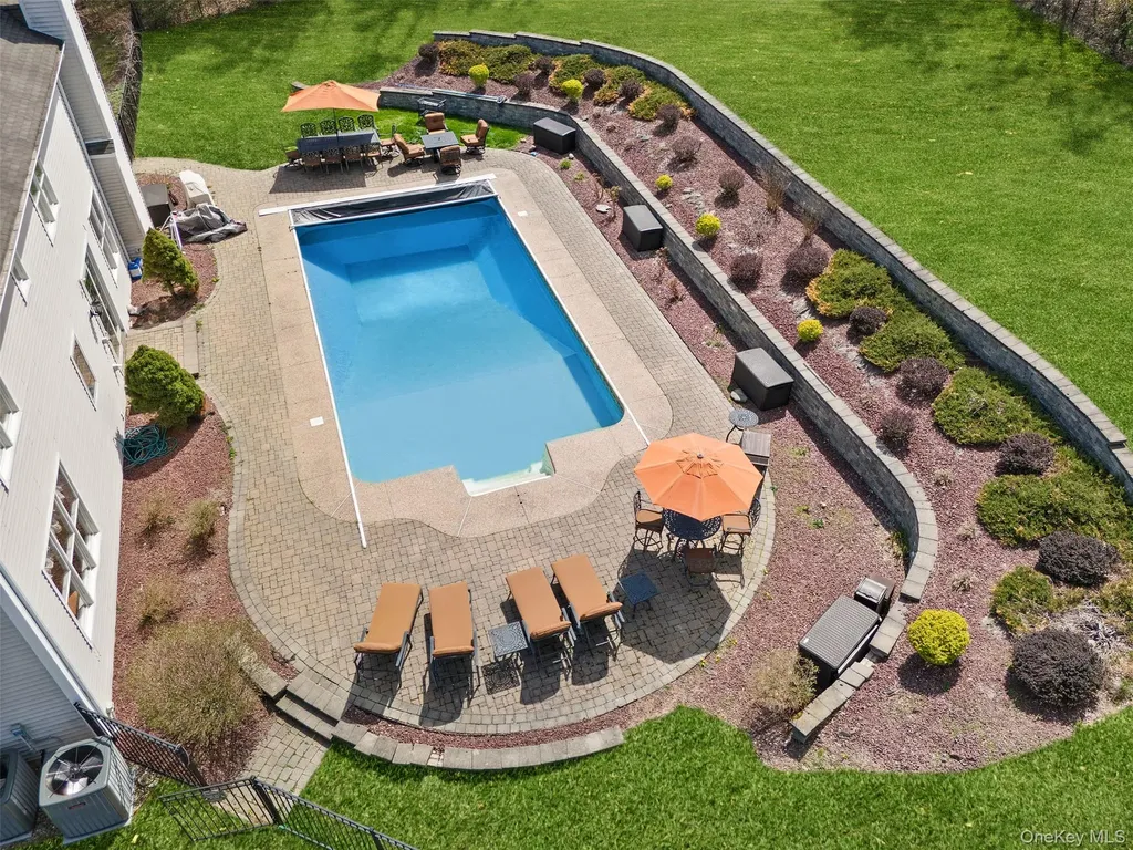 79 Victor Drive Poughkeepsie NY 12603