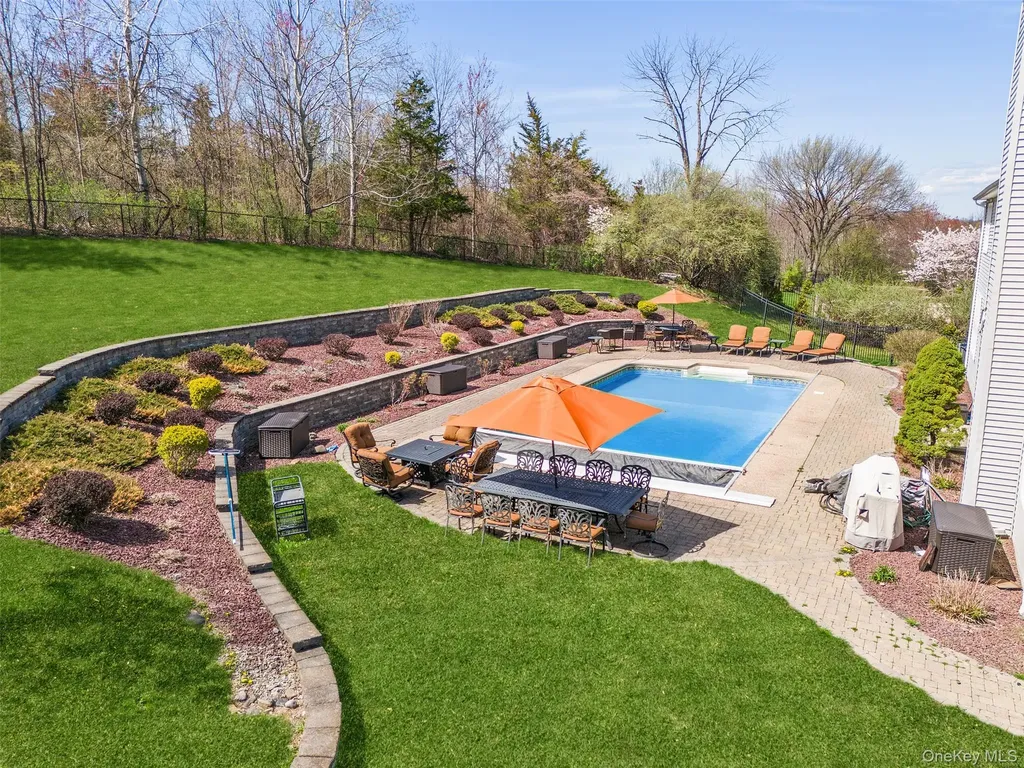 79 Victor Drive Poughkeepsie NY 12603