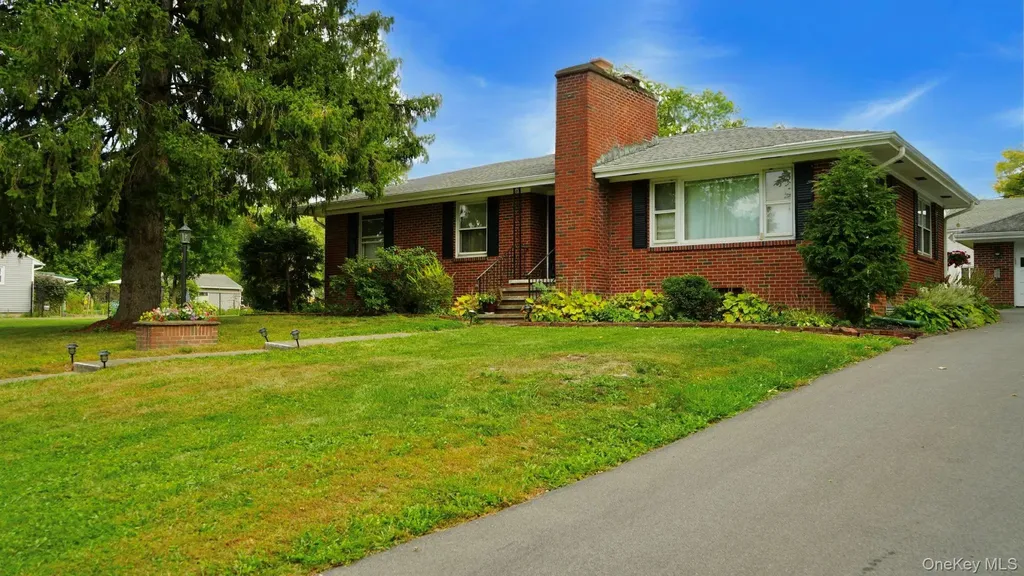 9 E Marie Street Hudson NY 12534