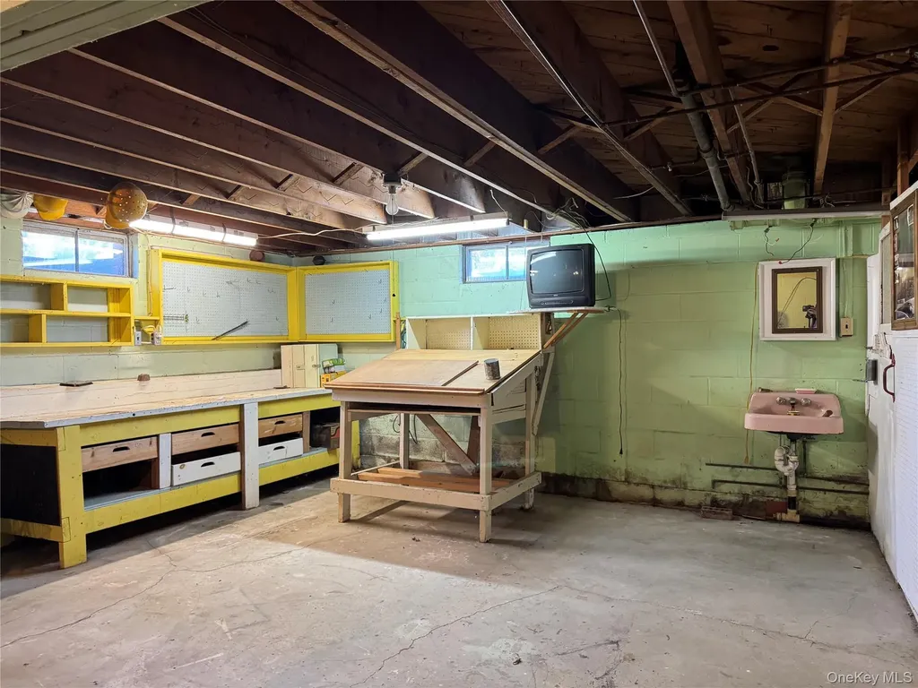 9 E Marie Street Hudson NY 12534