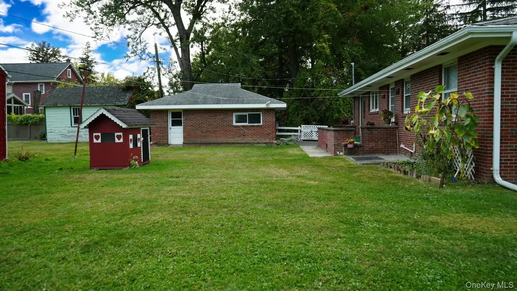 9 E Marie Street Hudson NY 12534