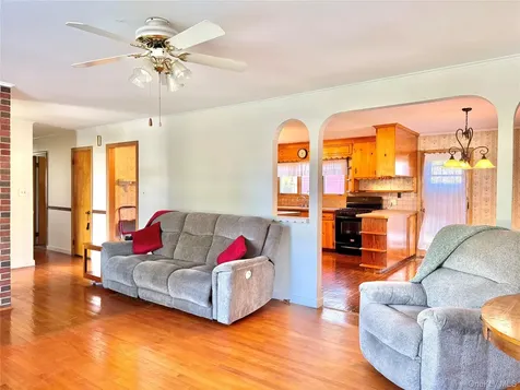 9 E Marie Street Hudson NY 12534