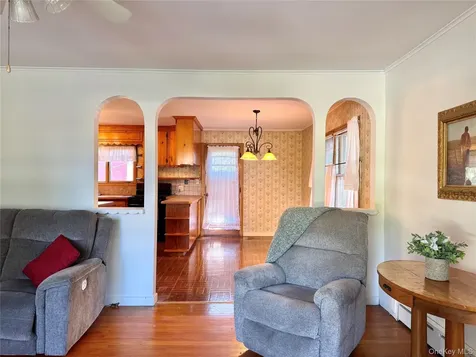 9 E Marie Street Hudson NY 12534