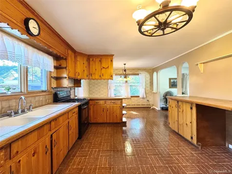 9 E Marie Street Hudson NY 12534