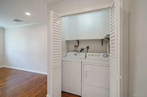 1039 Joselson Avenue Bay Shore NY 11706