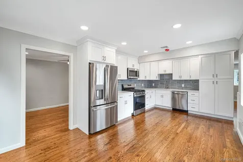 1039 Joselson Avenue Bay Shore NY 11706