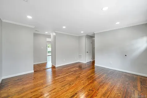 1039 Joselson Avenue Bay Shore NY 11706