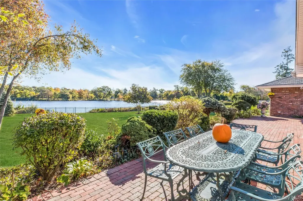 11 Cranberry Drive Islip NY 11751