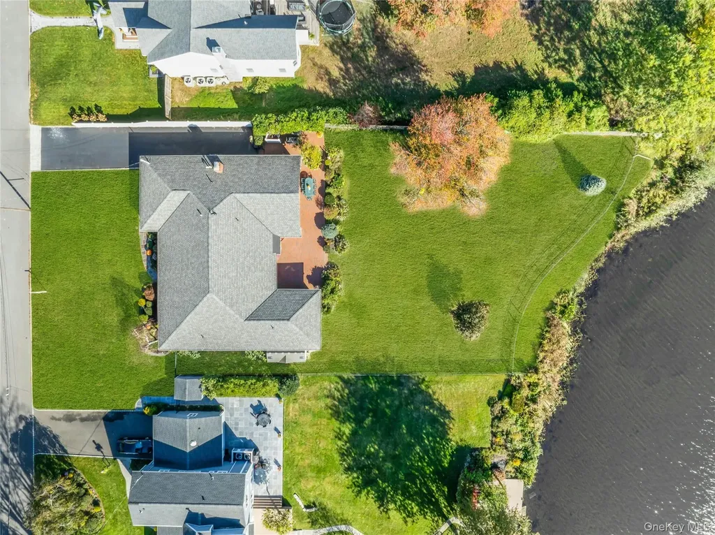 11 Cranberry Drive Islip NY 11751