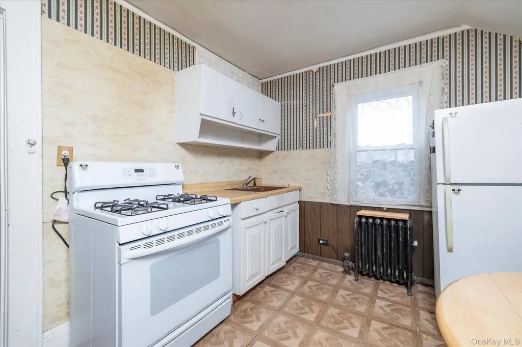 2848 Woods Avenue Oceanside NY 11572