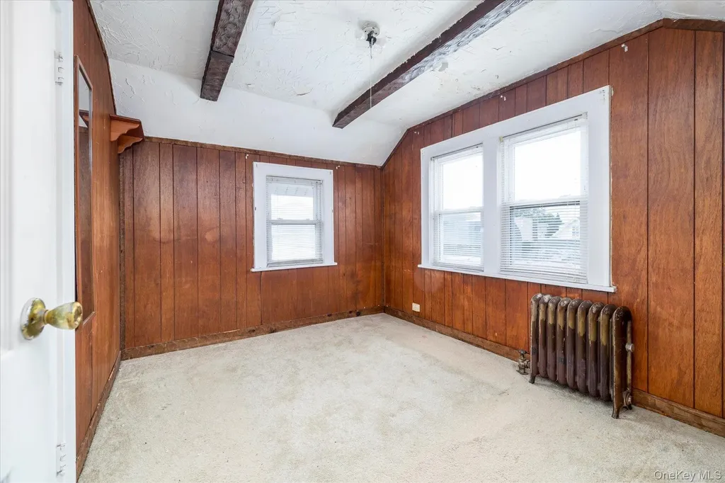 2848 Woods Avenue Oceanside NY 11572