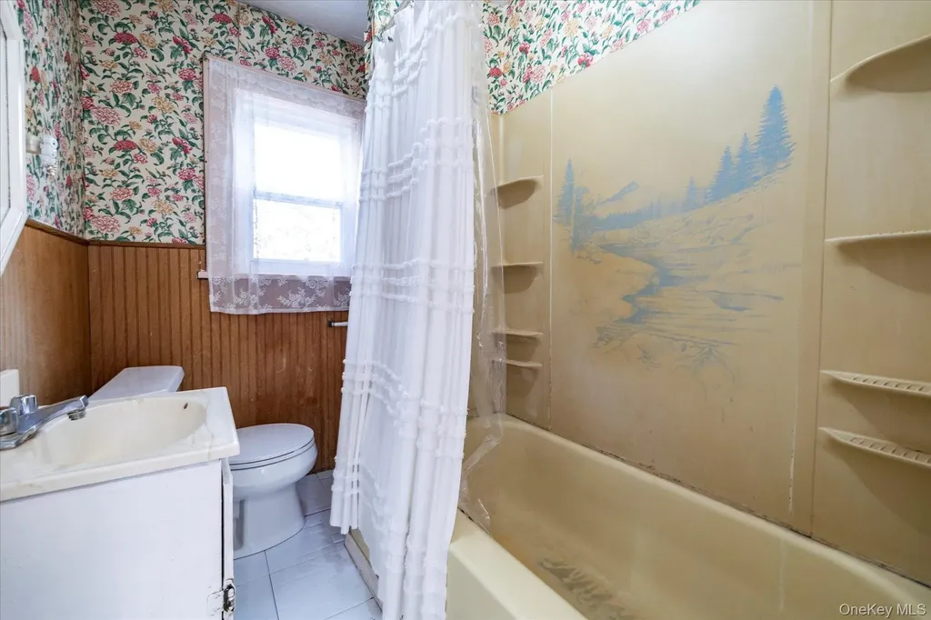 2848 Woods Avenue Oceanside NY 11572