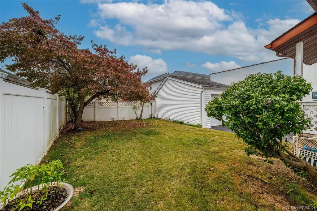 2848 Woods Avenue Oceanside NY 11572