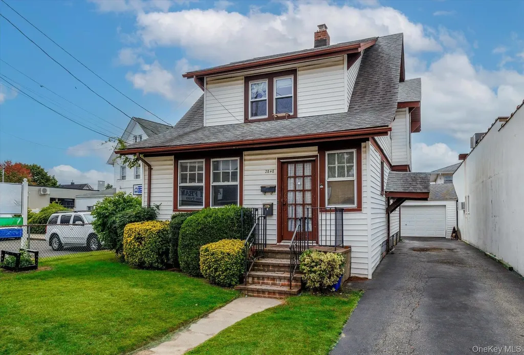 2848 Woods Avenue Oceanside NY 11572