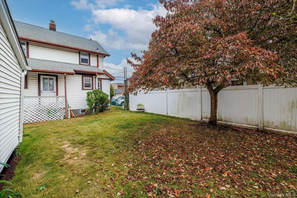 2848 Woods Avenue Oceanside NY 11572