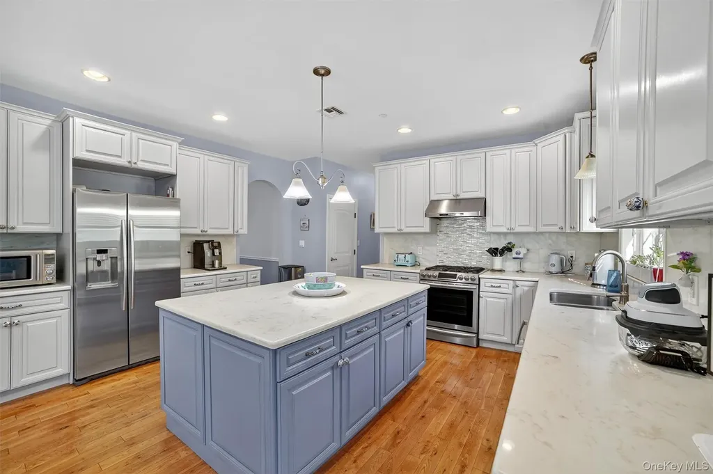 6 Clarion Drive White Plains NY 10603