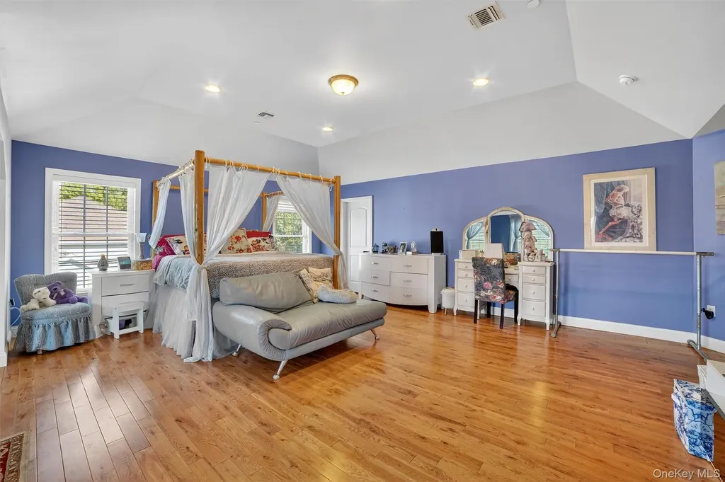 6 Clarion Drive White Plains NY 10603