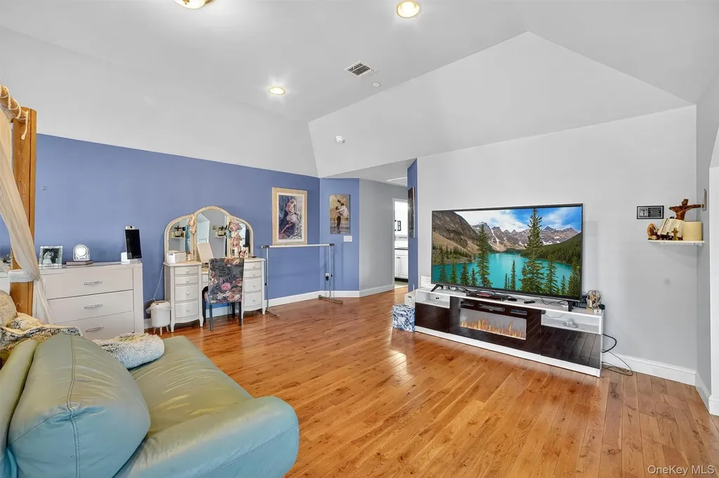 6 Clarion Drive White Plains NY 10603