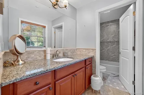 6 Clarion Drive White Plains NY 10603