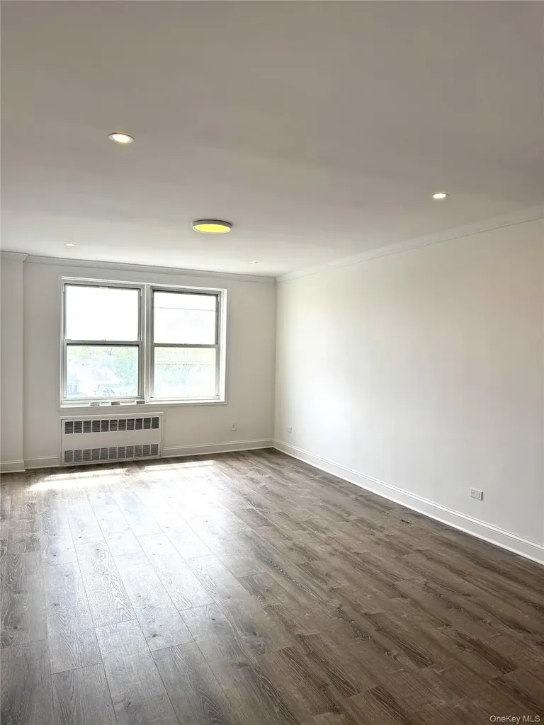 222-89 Braddock Avenue Bellerose NY 11428