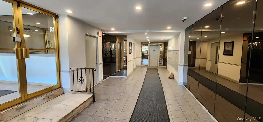 222-89 Braddock Avenue Bellerose NY 11428
