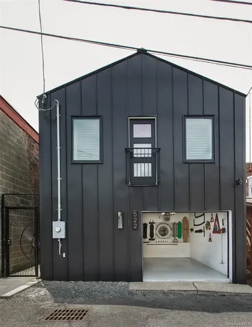 522 Warren Street Hudson NY 12534