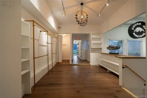 522 Warren Street Hudson NY 12534