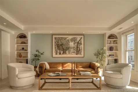 522 Warren Street Hudson NY 12534