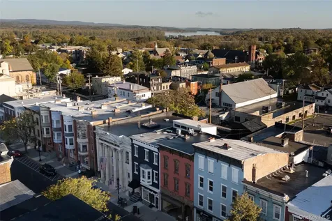 522 Warren Street Hudson NY 12534