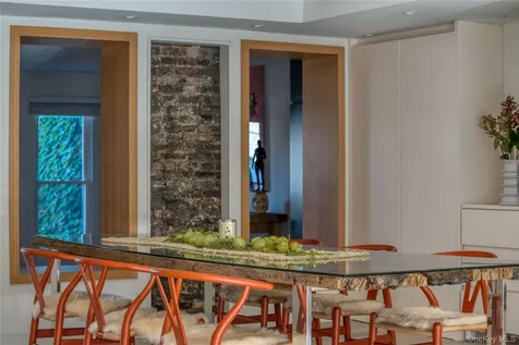 522 Warren Street Hudson NY 12534