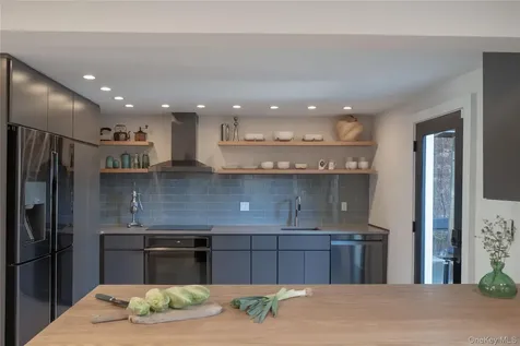 522 Warren Street Hudson NY 12534