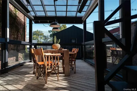 522 Warren Street Hudson NY 12534