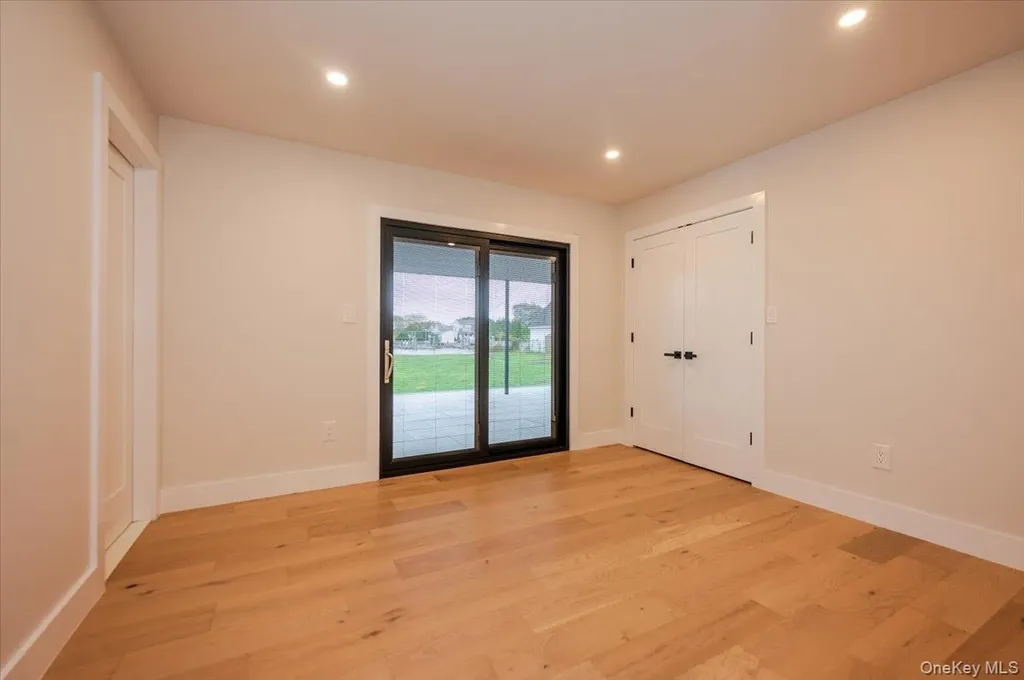 147 W Bayberry Road Islip NY 11751
