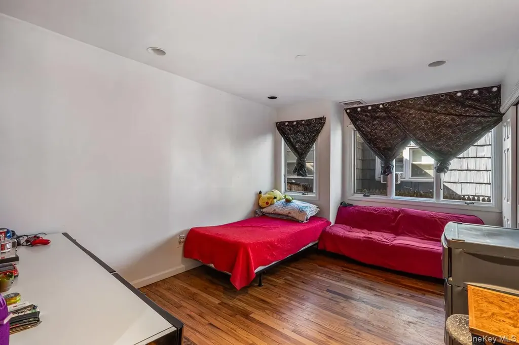 47 Jackson Avenue Mineola NY 11501