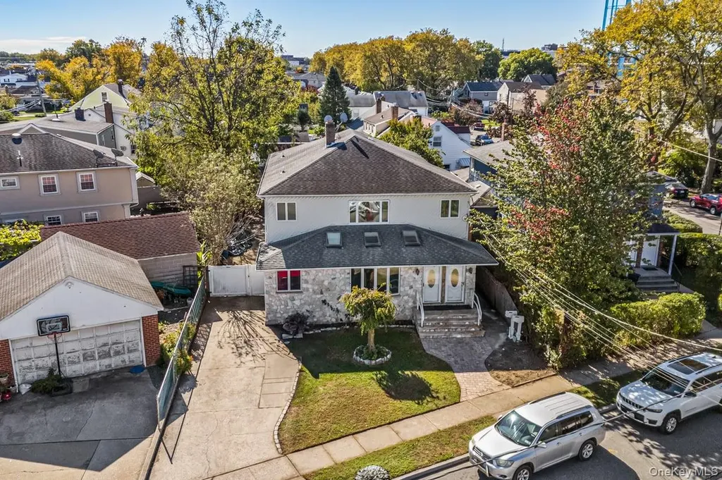 47 Jackson Avenue Mineola NY 11501