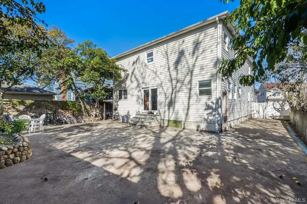 47 Jackson Avenue Mineola NY 11501