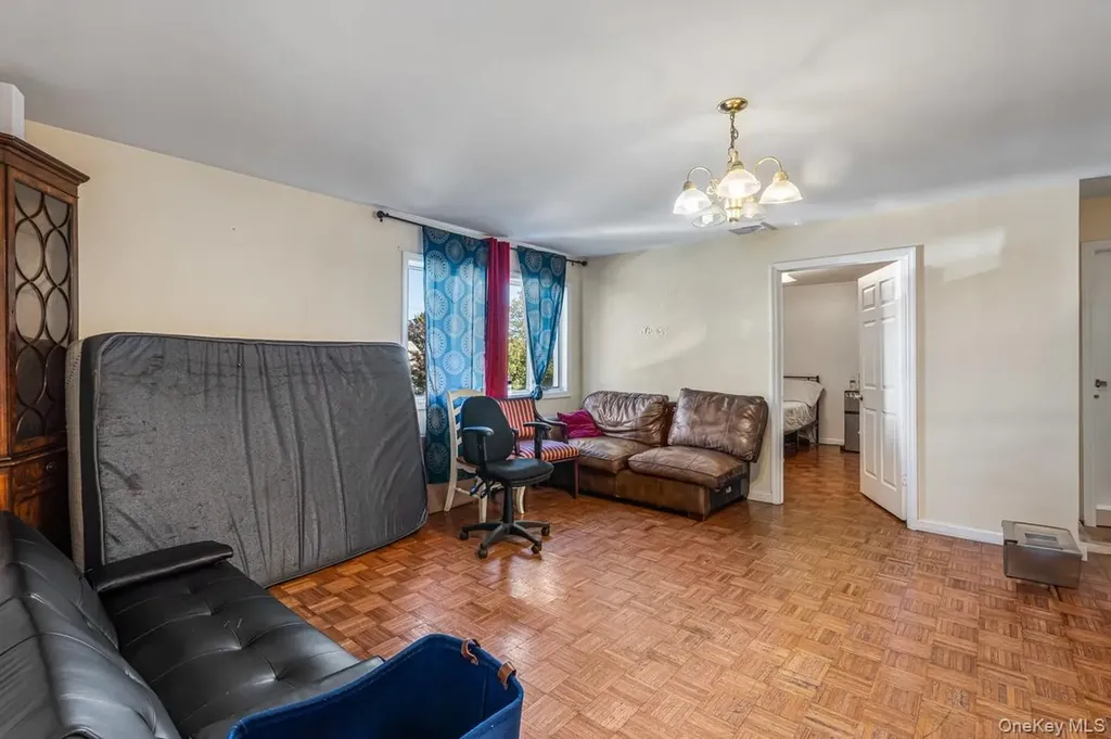 47 Jackson Avenue Mineola NY 11501